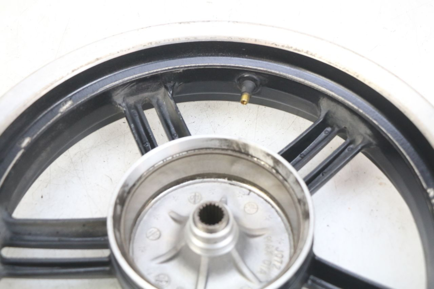 photo de OBRĘCZ TYLNA KYMCO AGILITY 16+ 4T 50 (2018 - 2023) - Szczegóły charakterystyczne