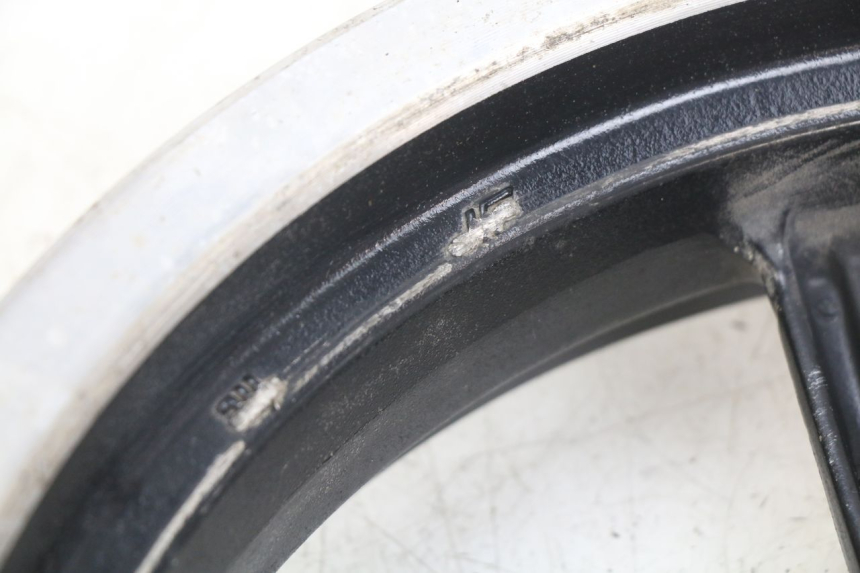 photo de OBRĘCZ TYLNA KYMCO AGILITY 16+ 4T 50 (2018 - 2023) - Zbliżenie komponentów