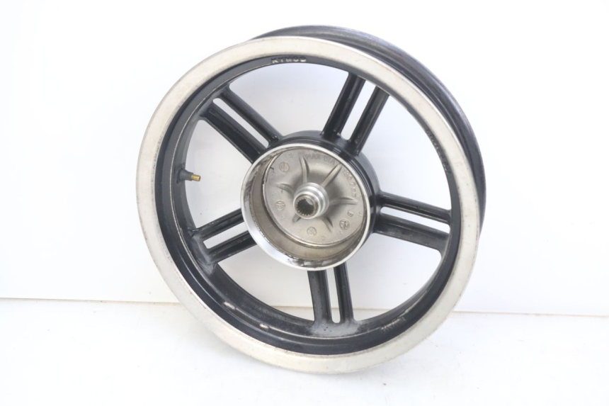 photo de OBRĘCZ TYLNA KYMCO AGILITY 16+ 4T 50 (2018 - 2023) - Zbliżenie techniczne