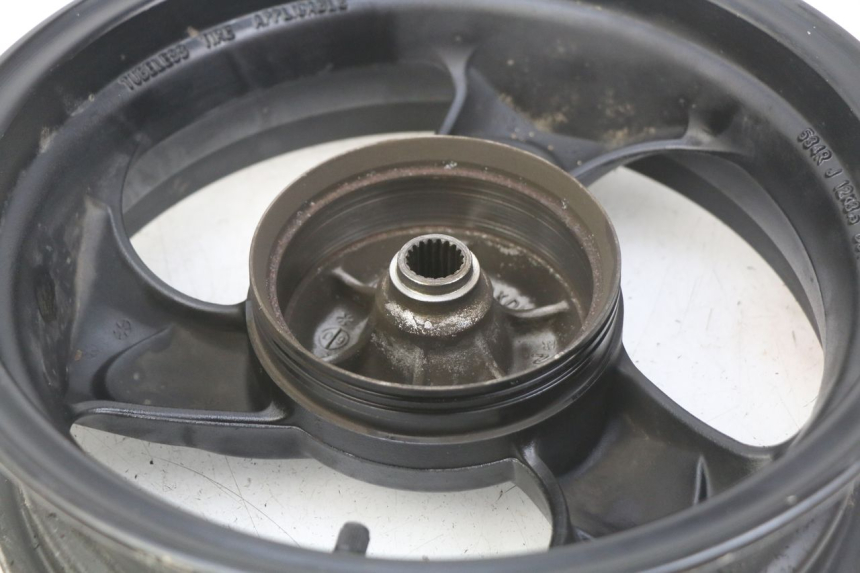 photo de OBRĘCZ TYLNA KYMCO AGILITY 4T 50 (2018 - 2022) - Zbliżenie komponentów