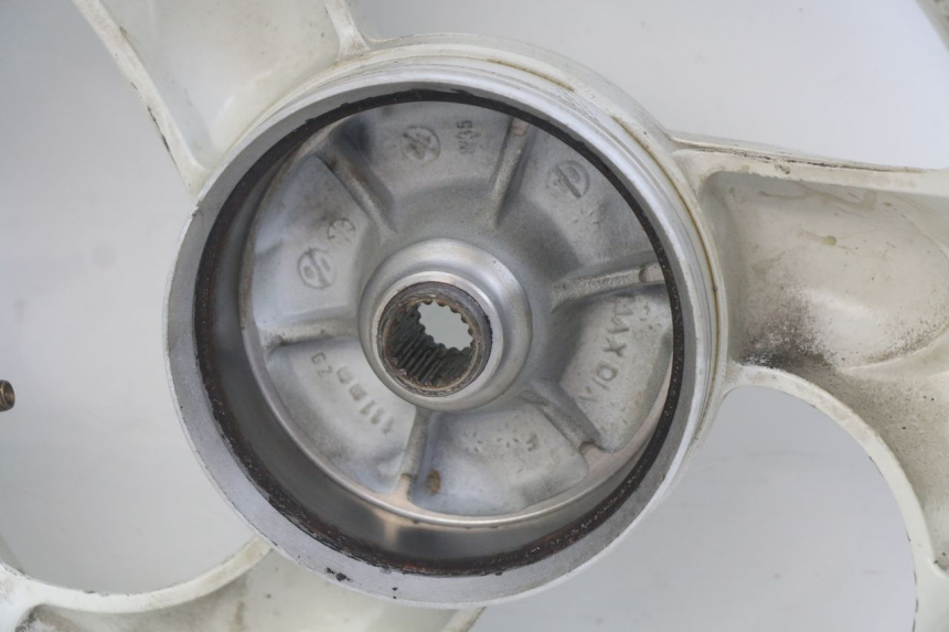 photo de OBRĘCZ TYLNA KYMCO AGILITY 4T 50 (2005 - 2018) - Zbliżenie techniczne