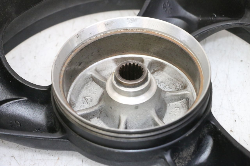 photo de OBRĘCZ TYLNA KYMCO AGILITY 4T 50 (2005 - 2018) - Struktura - zbliżenie