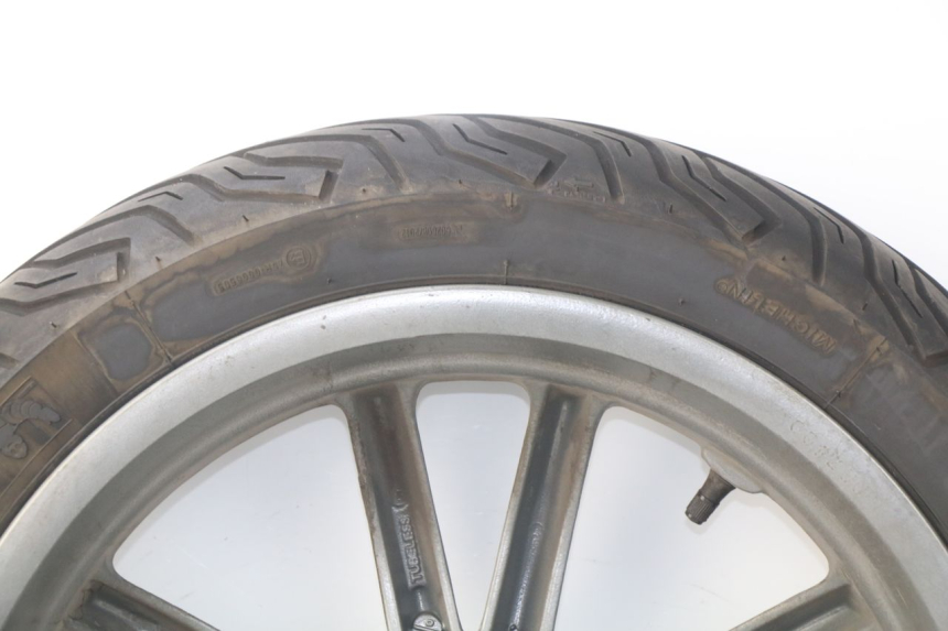 photo de OBRĘCZ TYLNA PIAGGIO CARNABY 125 (2007 - 2011) - Szczegóły charakterystyczne