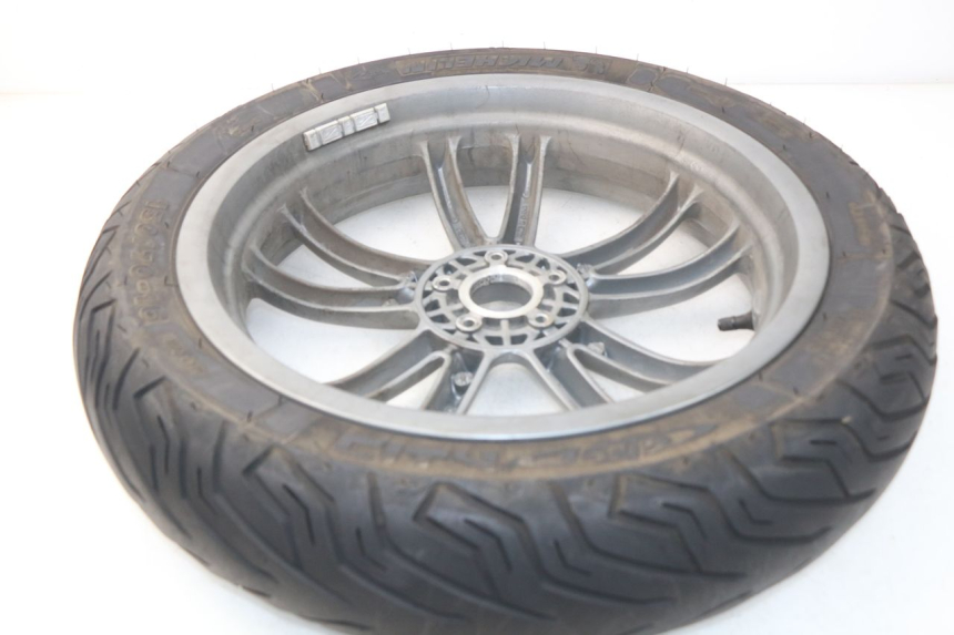 photo de OBRĘCZ TYLNA PIAGGIO CARNABY 125 (2007 - 2011) - Zbliżenie techniczne