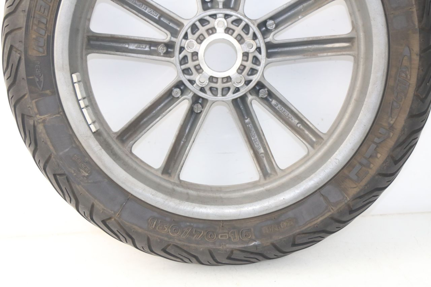 photo de OBRĘCZ TYLNA PIAGGIO CARNABY 125 (2007 - 2011) - Oznaczenia i referencje