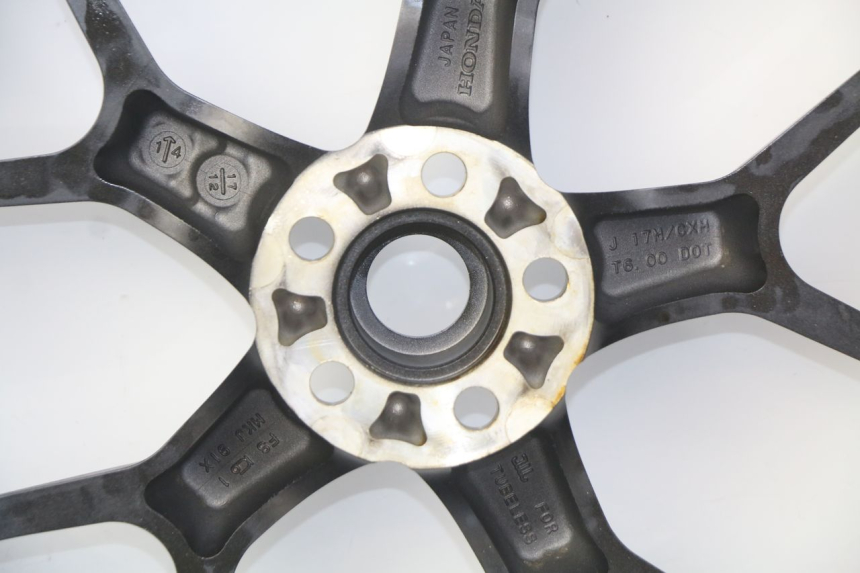 photo de OBRĘCZ TYLNA HONDA CB R 1000 (2018 - 2023) - Struktura - zbliżenie