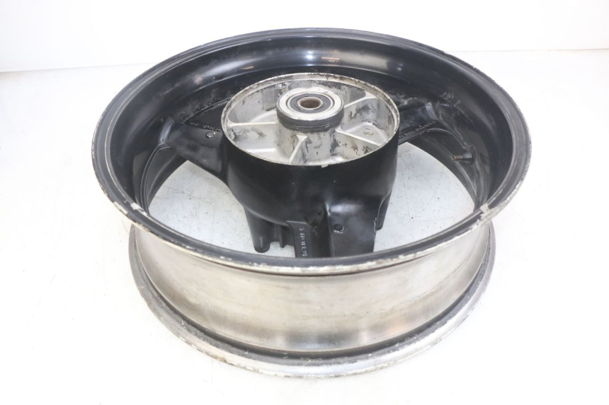 photo de OBRĘCZ TYLNA HONDA CBR F SC25 1000 (1989 - 1992) - Oznaczenia i referencje