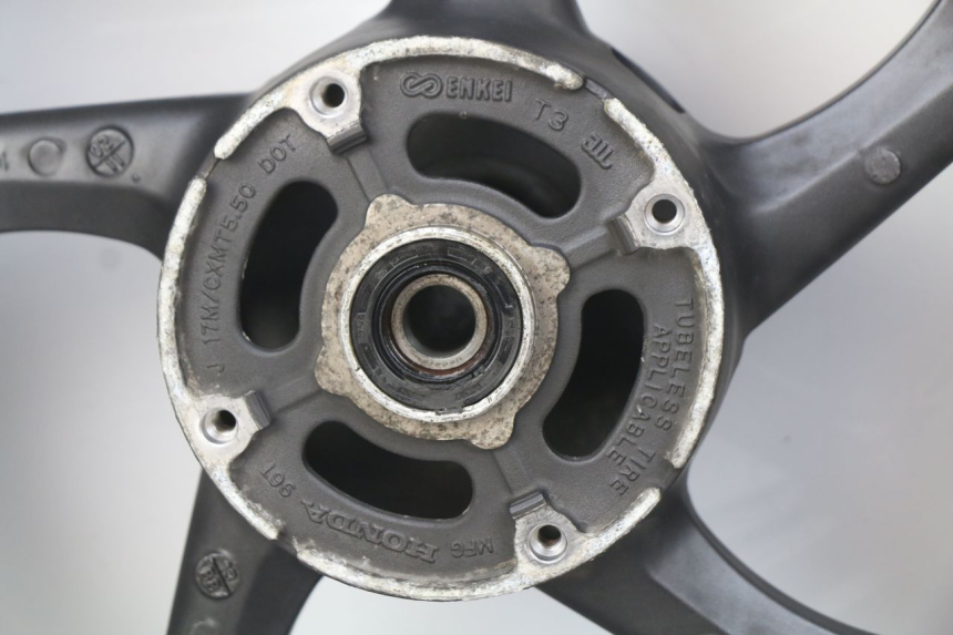 photo de OBRĘCZ TYLNA HONDA CBRF CBR-F PC41 600 (2011 - 2013) - Zbliżenie techniczne