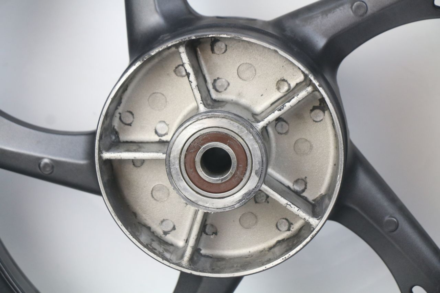 photo de OBRĘCZ TYLNA HONDA CBRF CBR-F PC41 600 (2011 - 2013) - Stan powierzchni