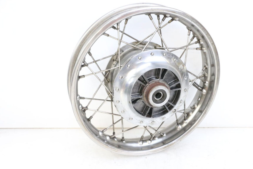 photo de OBRĘCZ TYLNA APRILIA CLASSIC 125 (1995 - 2001) - Szczegóły charakterystyczne