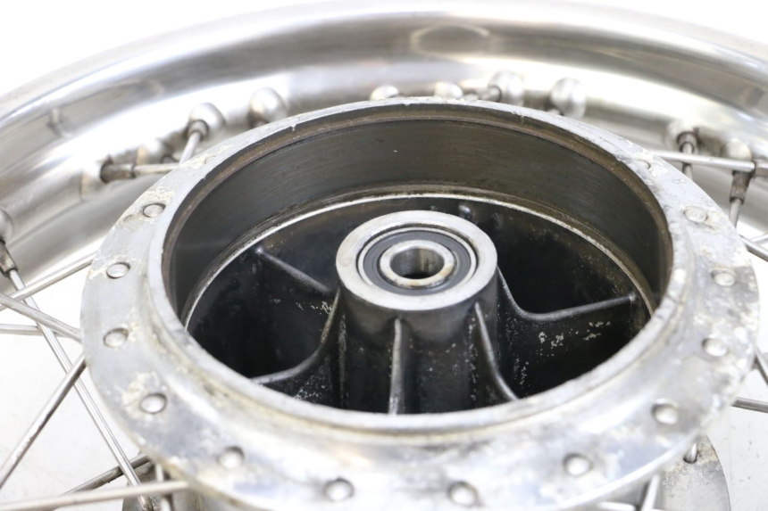 photo de OBRĘCZ TYLNA APRILIA CLASSIC 125 (1995 - 2001) - Widok z bliska