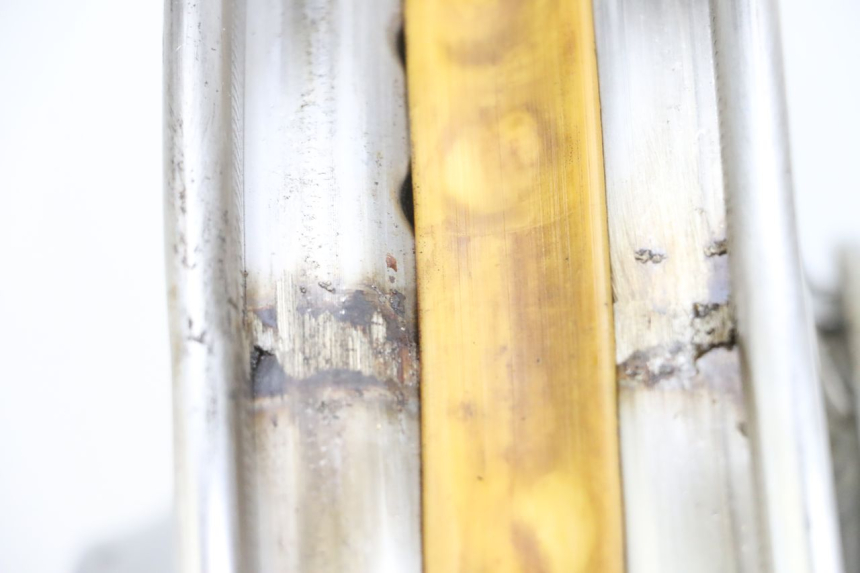 photo de OBRĘCZ TYLNA APRILIA CLASSIC 125 (1995 - 2001) - Zbliżenie techniczne