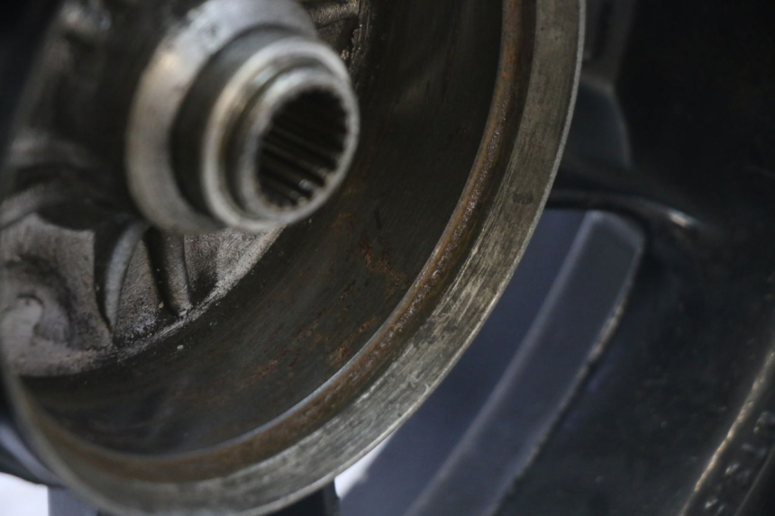 photo de OBRĘCZ TYLNA SYM CROX 4T 50 (2016 - 2023) - Zbliżenie komponentów