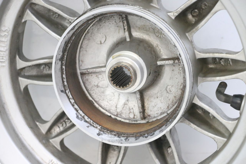 photo de OBRĘCZ TYLNA DAELIM BESBI 125 (2007 - 2008) - Zbliżenie techniczne