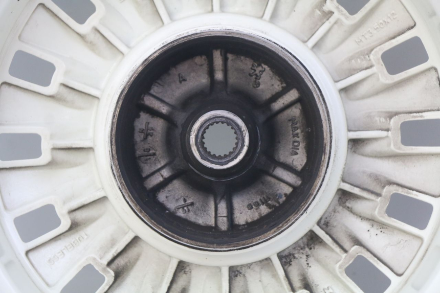 photo de OBRĘCZ TYLNA PEUGEOT DJANGO 2T 50 (2014 - 2019) - Szczegóły charakterystyczne