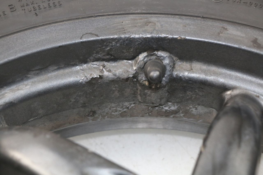 photo de OBRĘCZ TYLNA GILERA DNA 50 (2000 - 2007) - Szczegół części