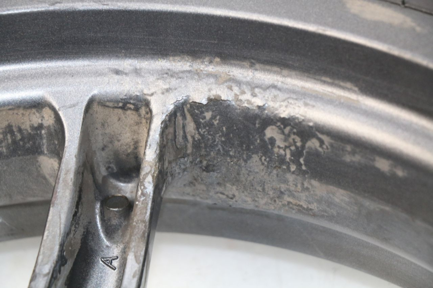 photo de OBRĘCZ TYLNA GILERA DNA 50 (2000 - 2007) - Szczegóły charakterystyczne