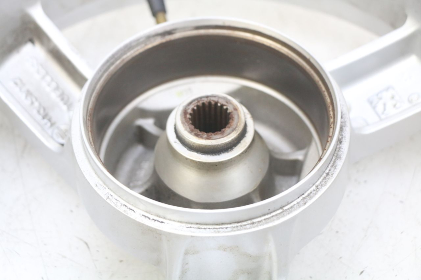 photo de OBRĘCZ TYLNA PEUGEOT E-VIVACITY 1 (2012 - 2018) - Szczegóły charakterystyczne