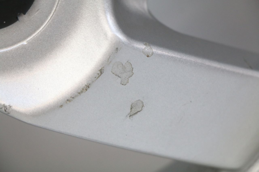 photo de OBRĘCZ TYLNA PEUGEOT E-VIVACITY 1 (2012 - 2018) - Widok z bliska