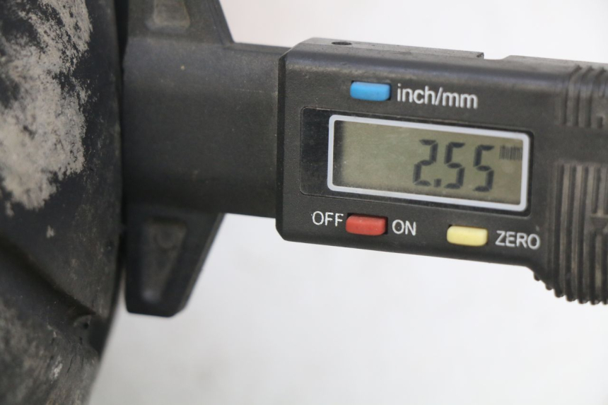 photo de OBRĘCZ TYLNA PEUGEOT ELYSEO 125 (1999 - 2004) - Zoom stanu zużycia