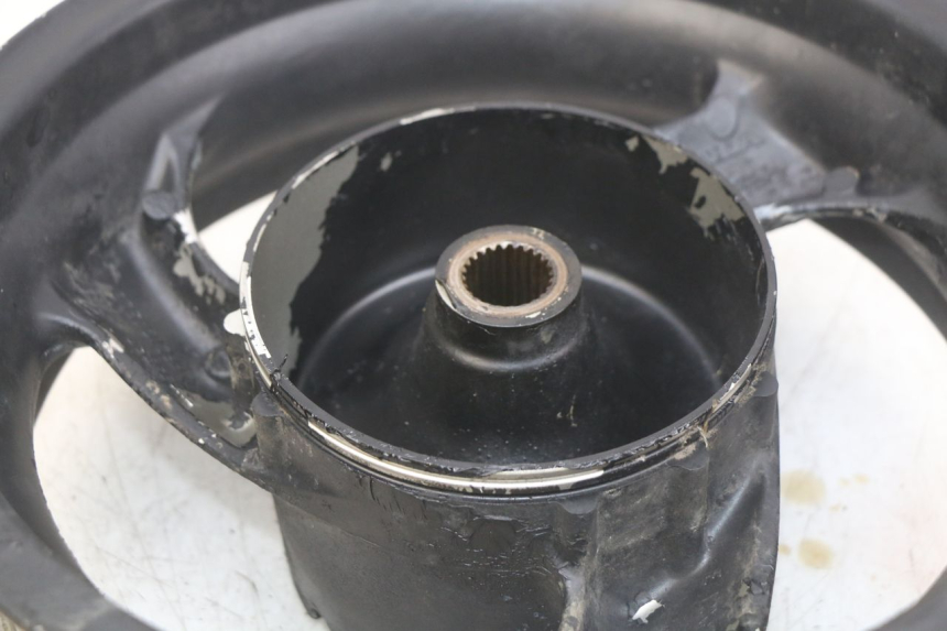 photo de OBRĘCZ TYLNA HONDA FES PANTHEON 125 (2003 - 2007) - Punkty mocowania