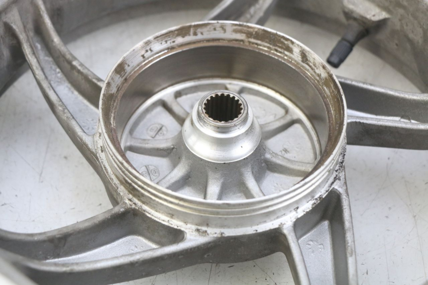 photo de OBRĘCZ TYLNA SYM FIDDLE 2 50 (2008 - 2013) - Zbliżenie techniczne