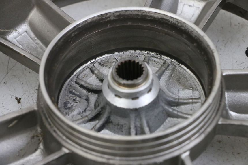 photo de OBRĘCZ TYLNA SYM FIDDLE 3 III 50 (2014 - 2020) - Szczegóły charakterystyczne