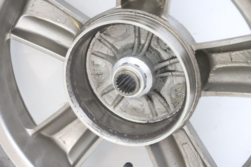 photo de OBRĘCZ TYLNA SYM FIDDLE 3 III 50 (2014 - 2020) - Inny kąt widzenia