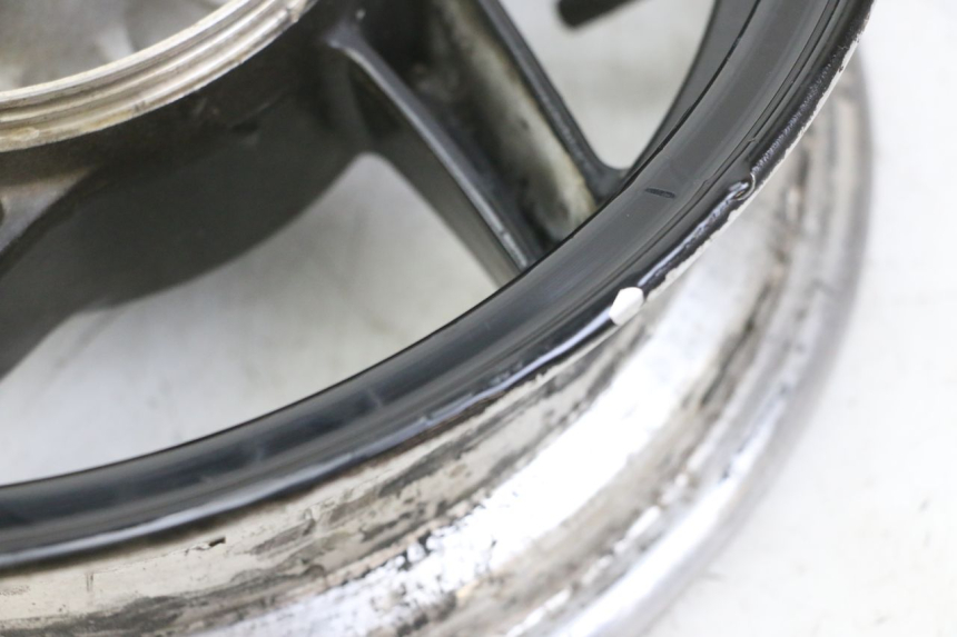 photo de OBRĘCZ TYLNA SYM FIDDLE 125 (2008 - 2010) - Widok z bliska