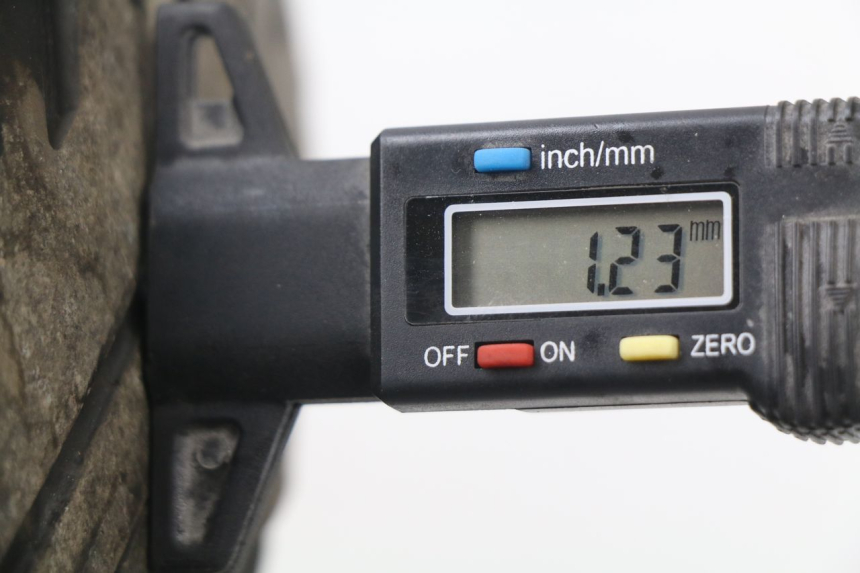 photo de OBRĘCZ TYLNA YAMAHA FJR ABS 1300 (2006 - 2012) - Zoom stanu zużycia