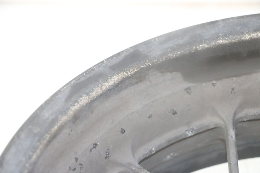 photo de OBRĘCZ TYLNA HONDA FORZA ABS 300 (2013 - 2017) - Szczegóły charakterystyczne