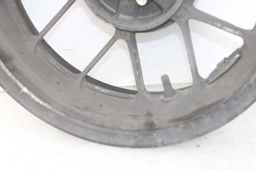 photo de OBRĘCZ TYLNA HONDA FORZA ABS 300 (2013 - 2017) - Zbliżenie techniczne