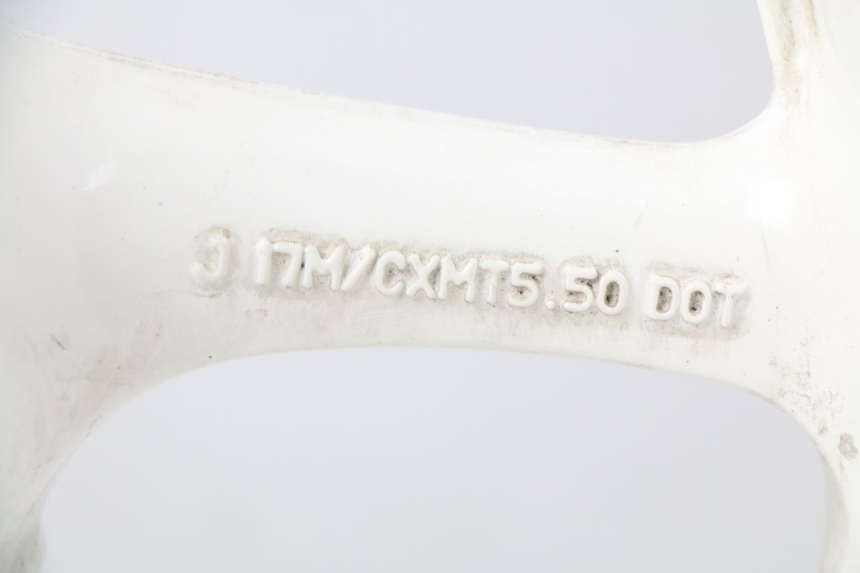 photo de OBRĘCZ TYLNA YAMAHA FZ8 800 (2010 - 2016) - Widok z bliska