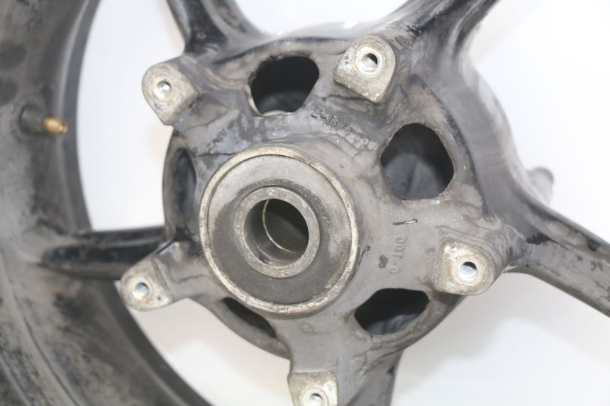 photo de OBRĘCZ TYLNA GILERA GP 800 (2007 - 2013) - Zbliżenie techniczne