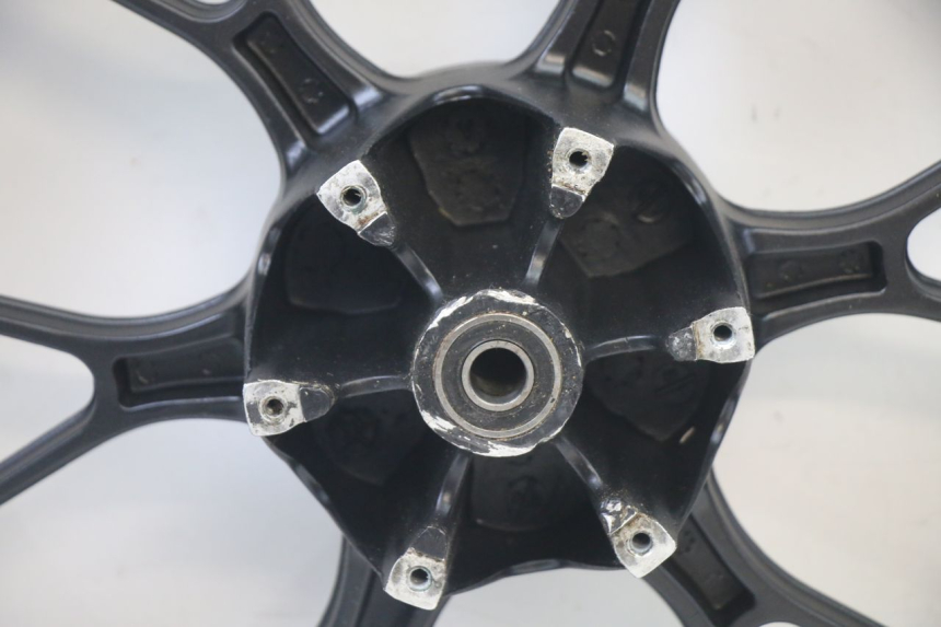 photo de OBRĘCZ TYLNA DERBI GPR 50 (2004 - 2009) - Szczegóły charakterystyczne