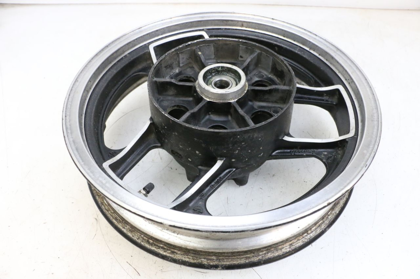 photo de OBRĘCZ TYLNA KAWASAKI GPZ RX 1000 (1986 - 1988) - Zbliżenie techniczne