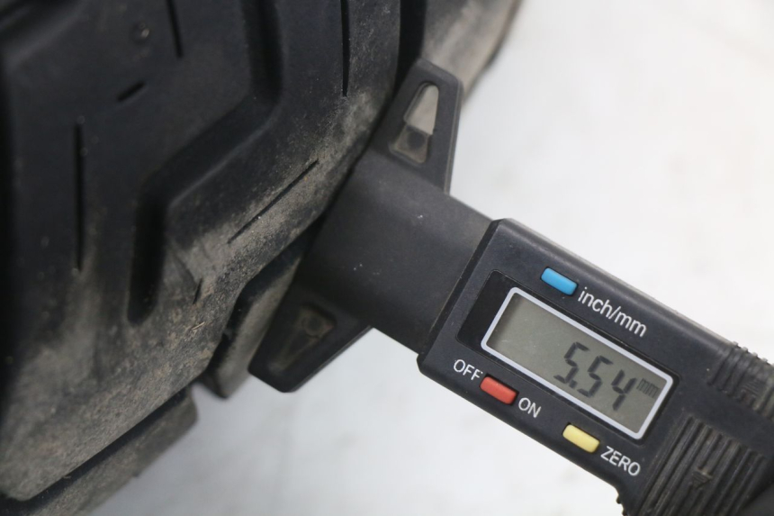 photo de OBRĘCZ TYLNA HARLEY DAVIDSON SPORTSTER XL CUSTOM 883 (1999 - 2006) - Alternatywny kąt