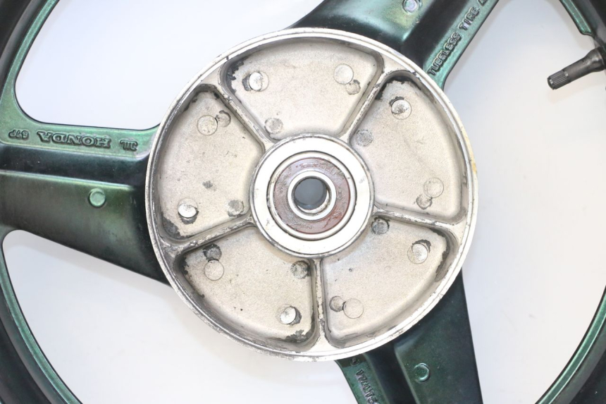 photo de OBRĘCZ TYLNA HONDA CBR F 1000 (1993 - 1996) - Struktura - zbliżenie