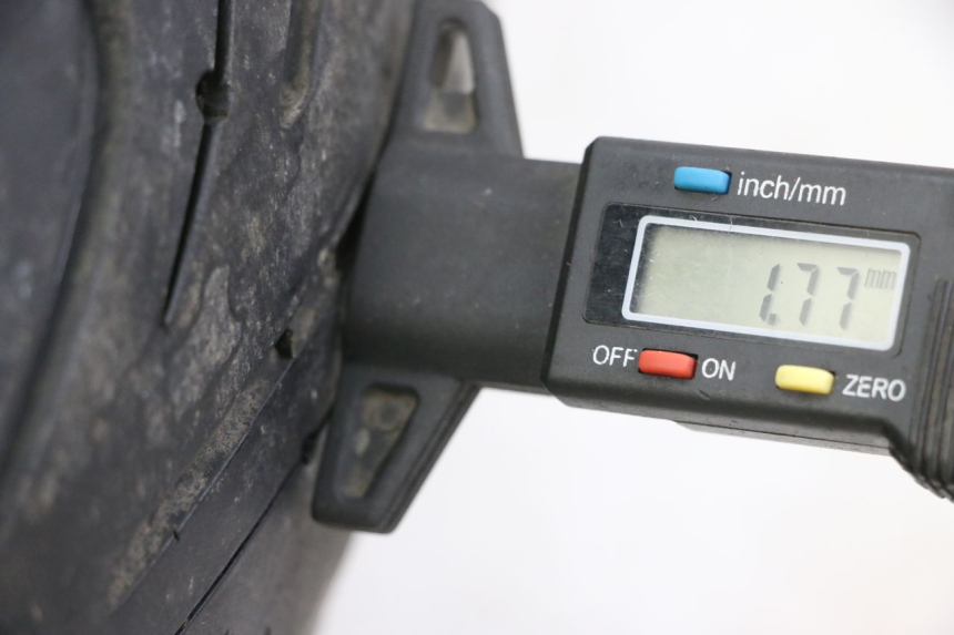 photo de OBRĘCZ TYLNA HONDA CBR F 1000 (1993 - 1996) - Zoom stanu zużycia