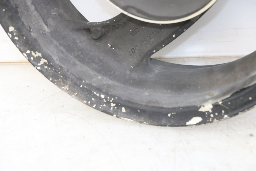 photo de OBRĘCZ TYLNA HONDA FES S-WING SWING 125 (2007 - 2015) - Zoom stanu zużycia