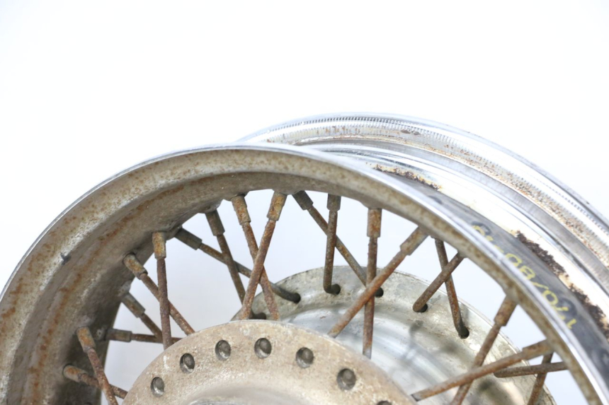 photo de OBRĘCZ TYLNA HONDA VT C2 SHADOW 750 (1997 - 2001) - Zbliżenie techniczne