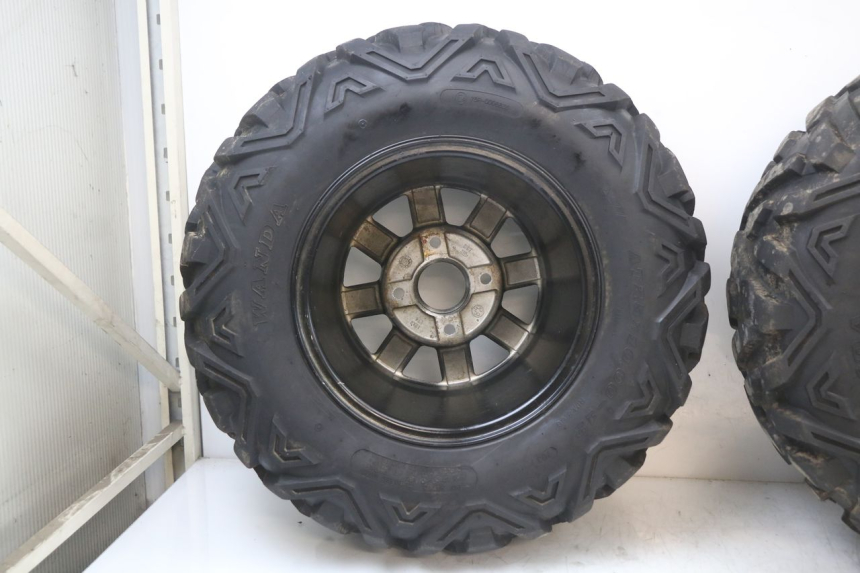 photo de OBRĘCZ TYLNA HYTRACK HY S 4X4 410 (2013 - 2016) - Zbliżenie komponentów