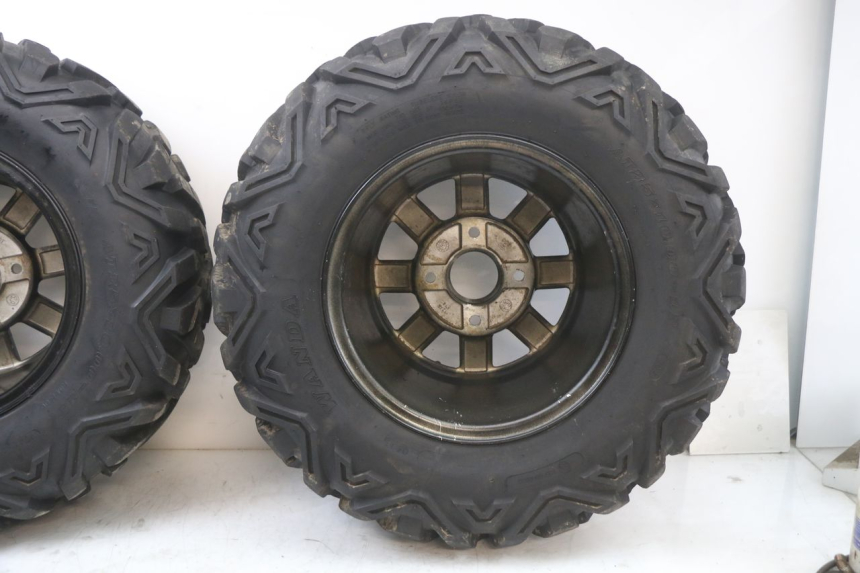 photo de OBRĘCZ TYLNA HYTRACK HY S 4X4 410 (2013 - 2016) - Widok z bliska