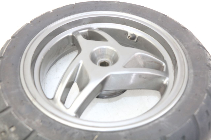 photo de OBRĘCZ TYLNA SYM JET EURO X 2T 50 (2003 - 2007) - Zbliżenie techniczne