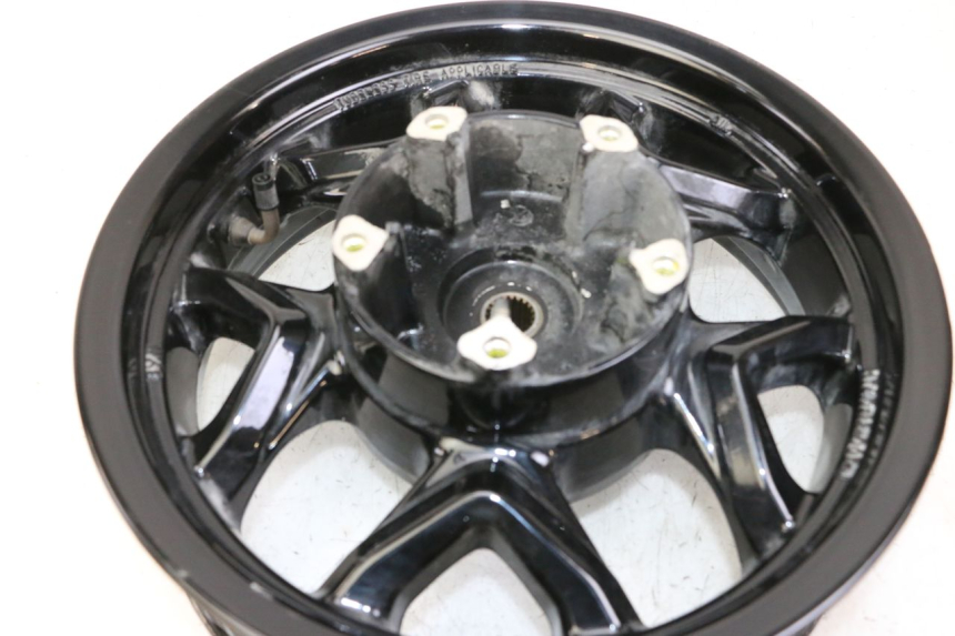 photo de OBRĘCZ TYLNA SYM JOYMAX 125 (2010 - 2017) - Zbliżenie komponentów