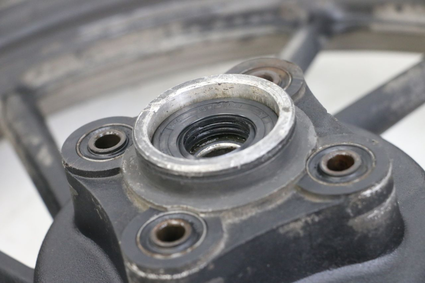 photo de OBRĘCZ TYLNA KYMCO K-PW K-PIPE 50 (2012 - 2017) - Szczegół części