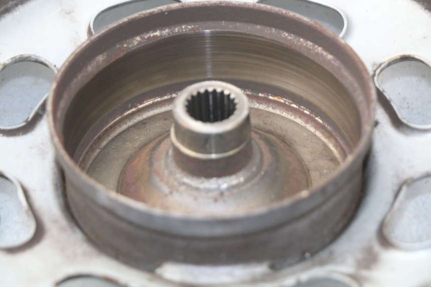 photo de OBRĘCZ TYLNA PEUGEOT KISBEE 4T 50 (2010 - 2017) - Inny kąt widzenia