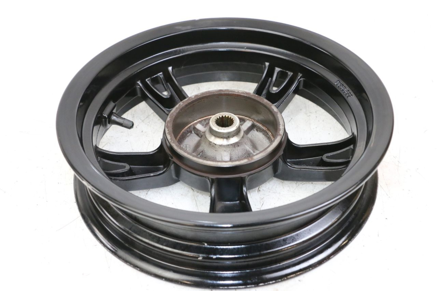 photo de OBRĘCZ TYLNA PEUGEOT KISBEE 4T 50 (2018 - 2022) - Szczegóły charakterystyczne