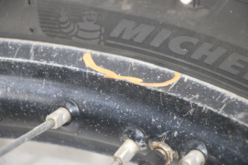 photo de OBRĘCZ TYLNA KAWASAKI KXF KX-F 250 (2012 - 2014) - Zbliżenie techniczne