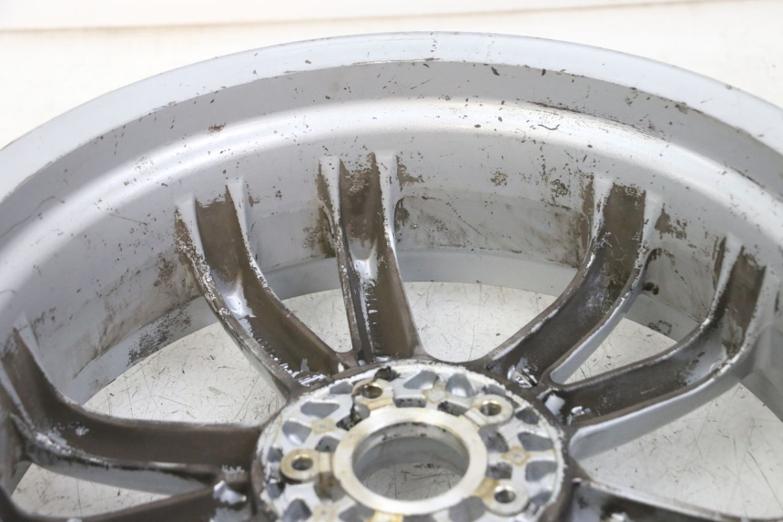 photo de OBRĘCZ TYLNA PIAGGIO MP3 LT 400 (2007 - 2012) - Oznaczenia i referencje